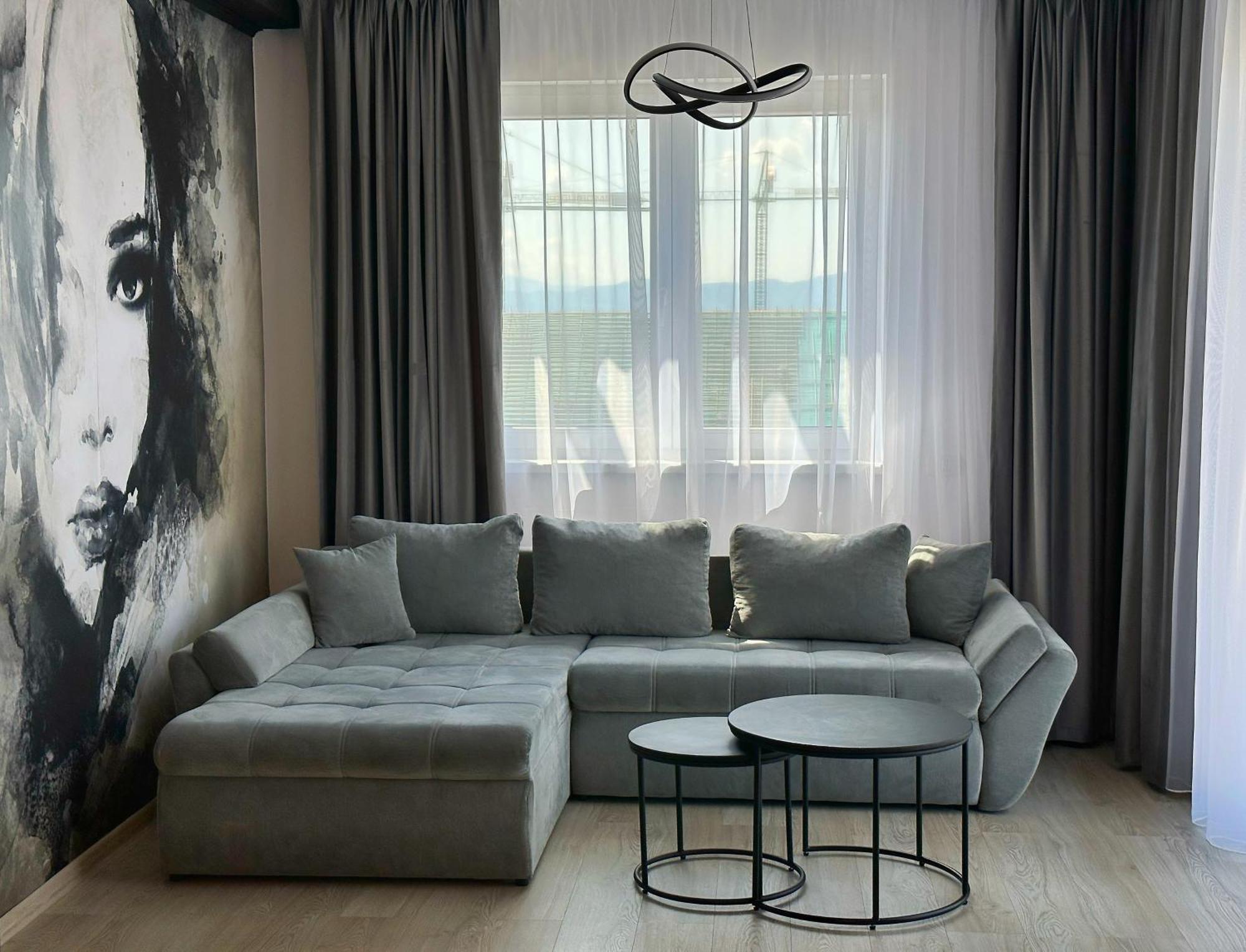 Koa - Urban Penthouse Appartamento Braşov Esterno foto