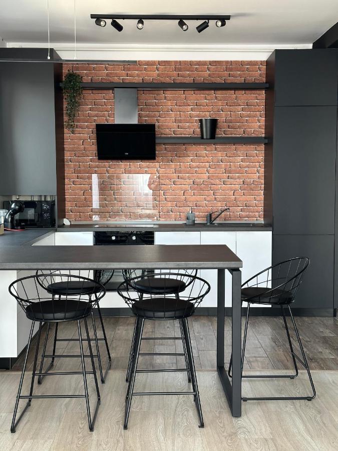 Koa - Urban Penthouse Appartamento Braşov Esterno foto
