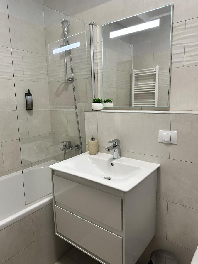 Koa - Urban Penthouse Appartamento Braşov Esterno foto